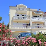 Brodarica 15270c Apartmán