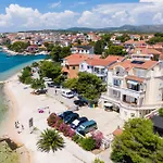 Brodarica 15270c Šibenik