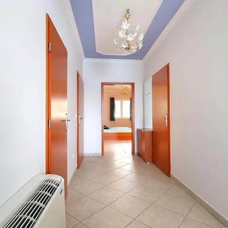 Apartment Brodarica 15270c *