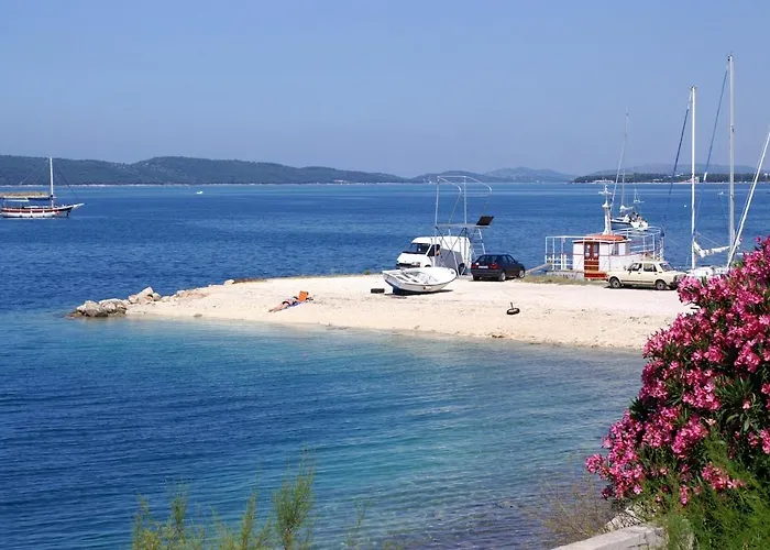 Apartman Brodarica 15270c